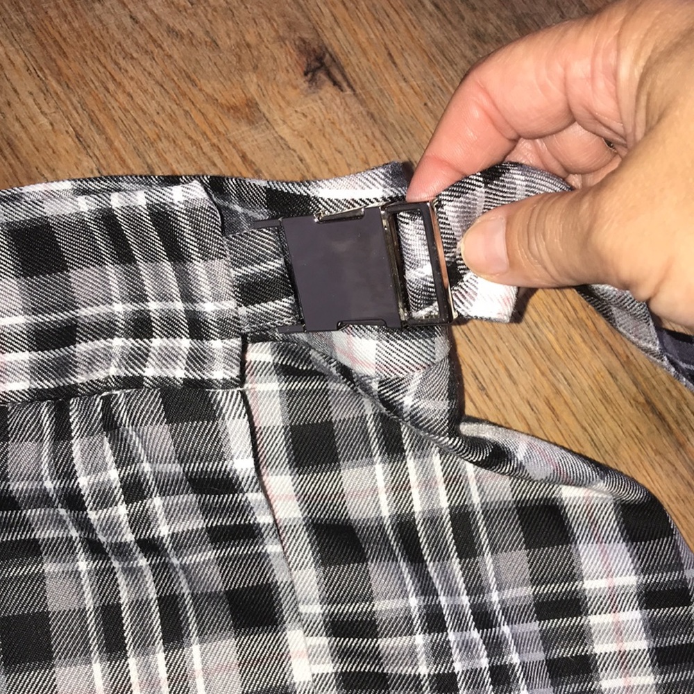 Forever 21 Mini Skirt - Picture 2 of 6